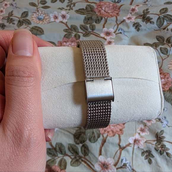 Hello Kitty Watch - Picture 3 of 4